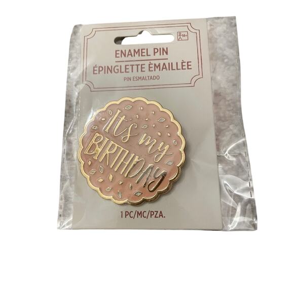 21 Yr Old Birthday Shot Plastic Glasses Party Favors and Happy Birthday Pink pin - Picture 5 of 6